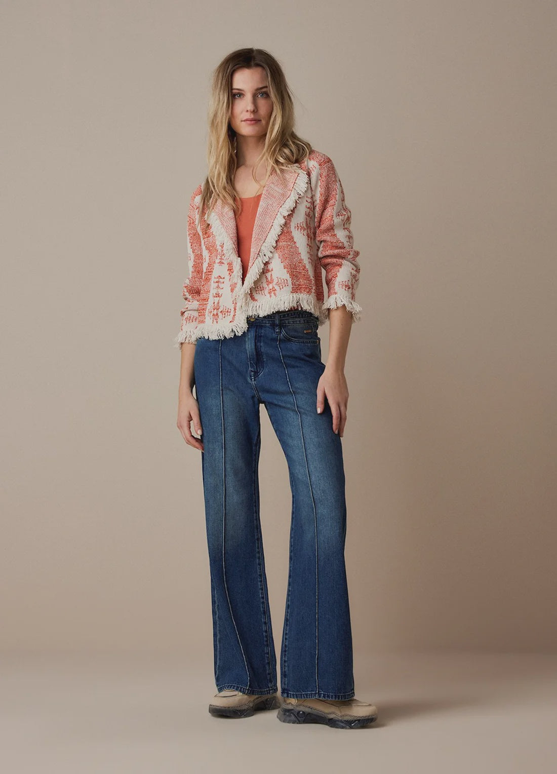 Short jacquard jacket