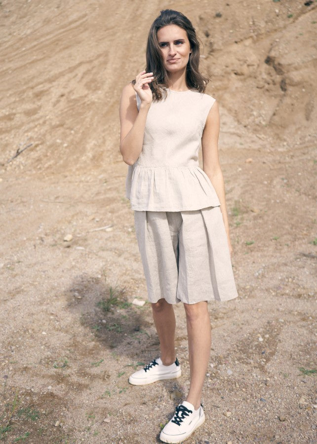 A silhouette White Linen Top