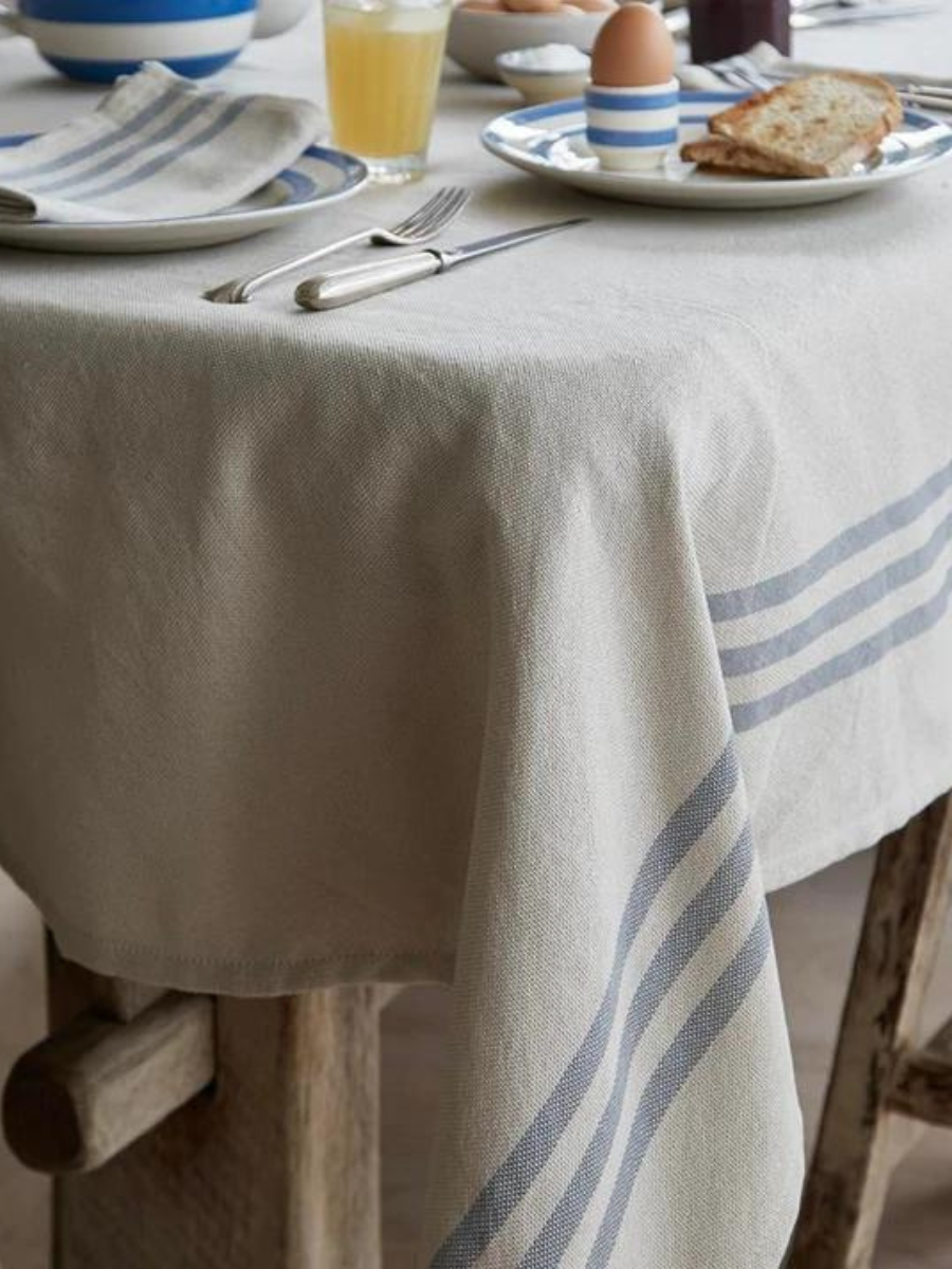 Maxime Linen & Blue Tablecloth