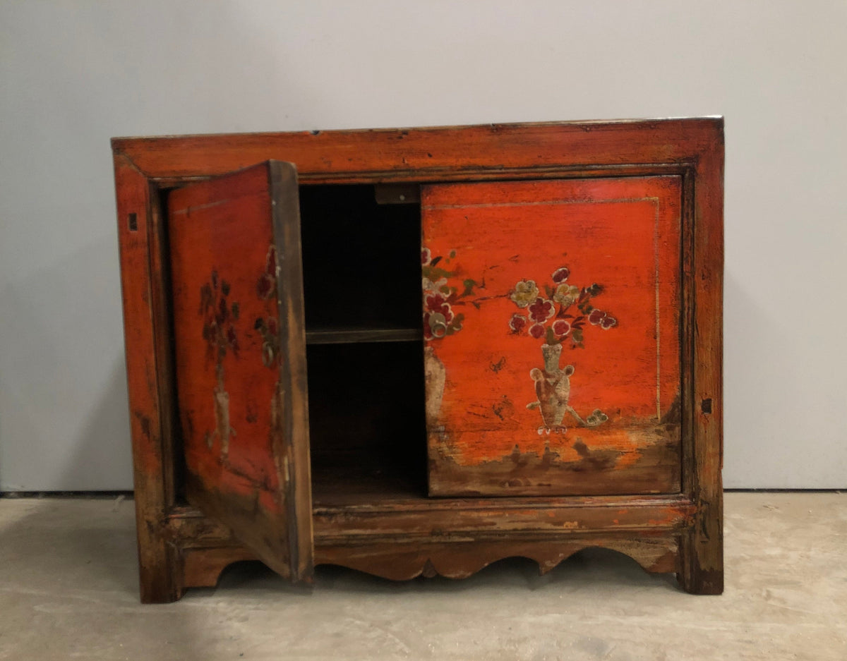 Jining Lacquered two door cabinet